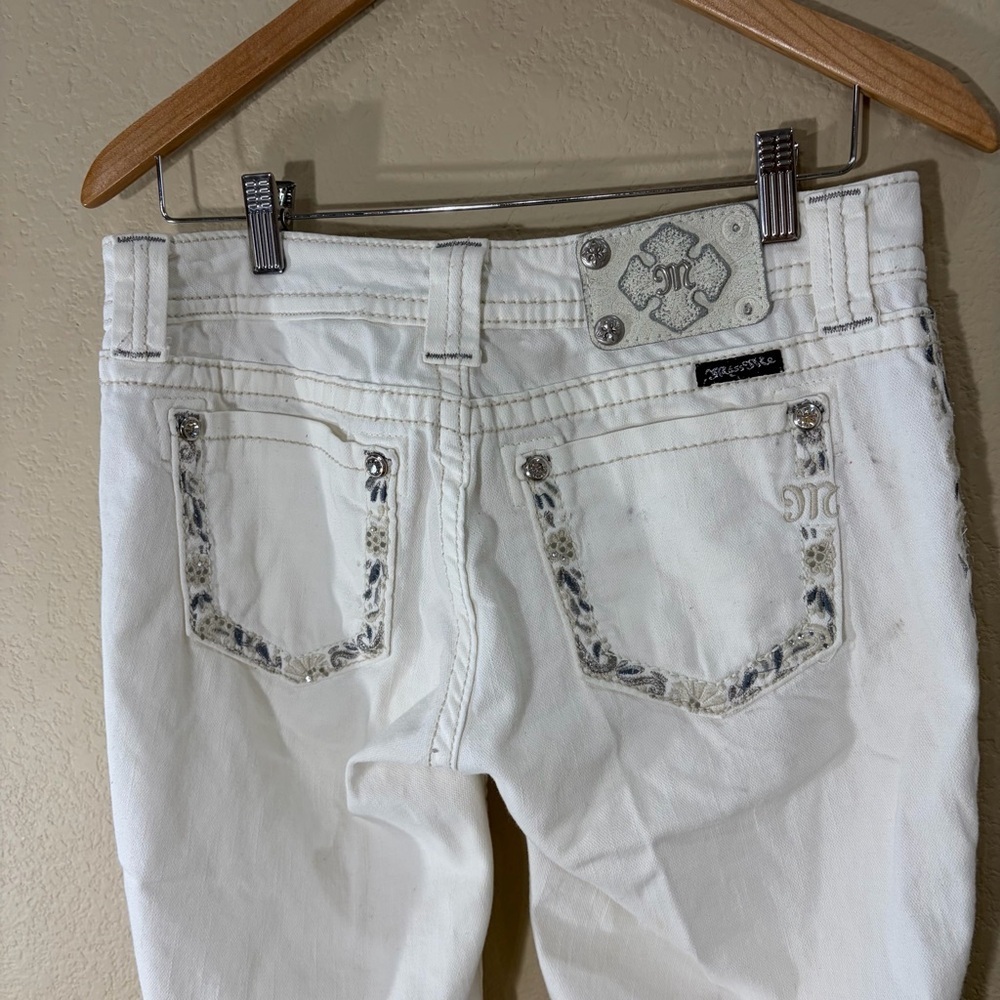 Y2K MISS ME Women's Cuffed Capri White Embellised Embroidered Jeans Sz 28 Grunge - Picture 6 of 14